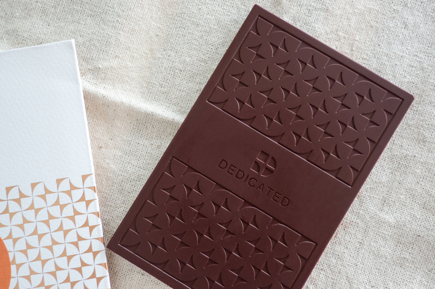 SINGLE ORIGIN 75% DARK CHOCOLATE - ECUADOR (HACIENDA VICTORIA)