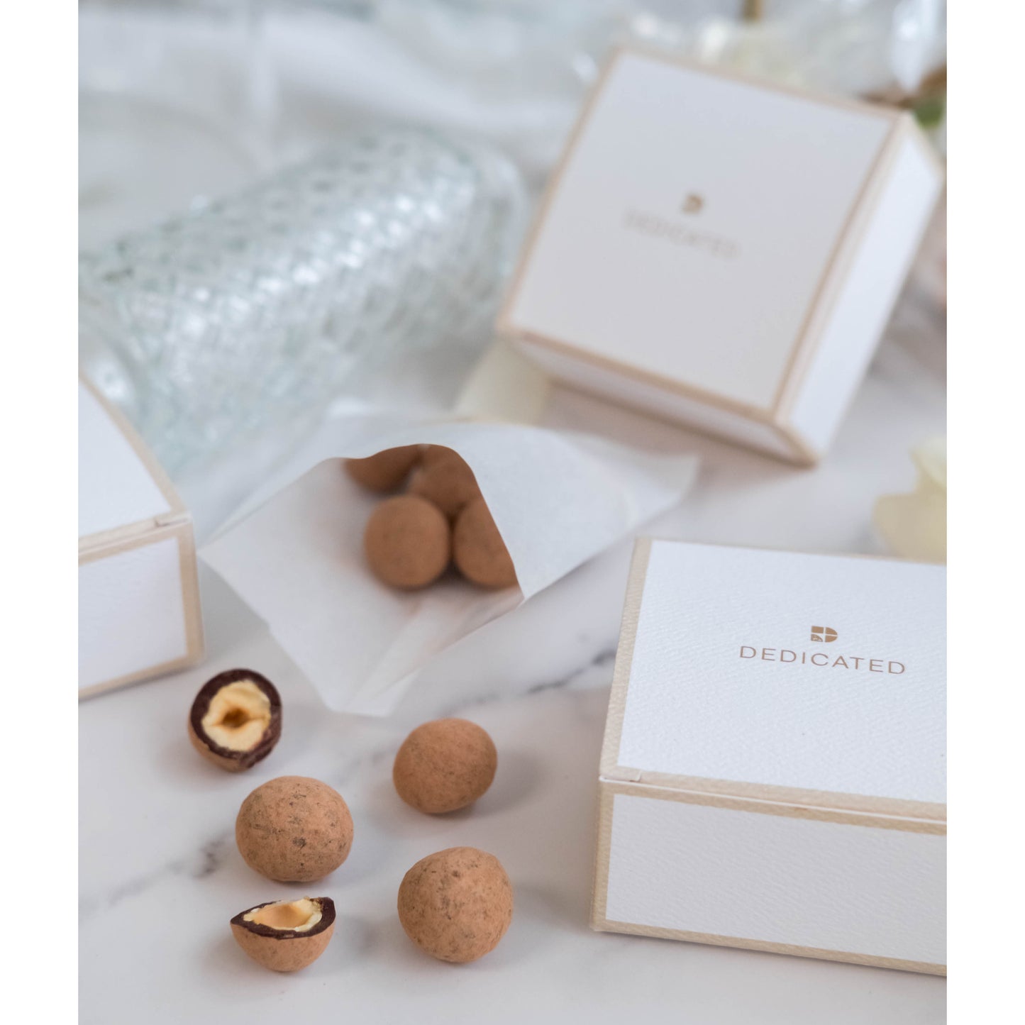 Chocolate-covered Camalized Hazelnuts for Corporate Gift / Farewell Gift / Wedding Gift
