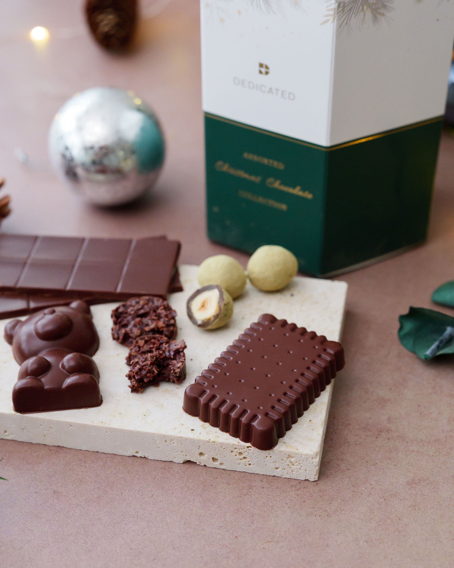 ASSORTED CHRISTMAS CHOCOLATE COLLECTION