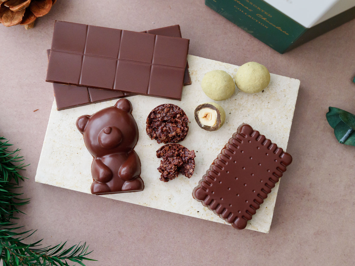 ASSORTED CHRISTMAS CHOCOLATE COLLECTION