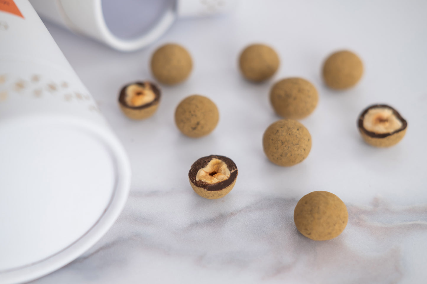 HOJICHA MILK CHOCOLATE-COVERED CARAMELIZED HAZELNUTS